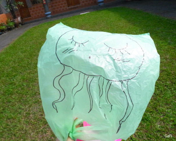 塑膠袋簡易風箏製作