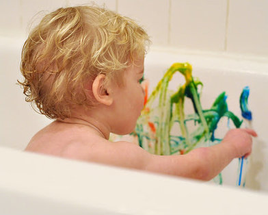 浴缸裡的小小畢卡索