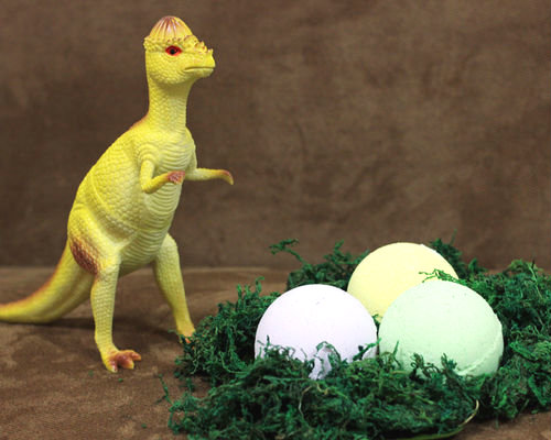 舊玩具新玩法～好酷的「恐龍泡澡蛋」