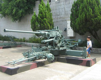 小小軍事迷不可錯過～高炮、機槍展示！小金門湖井頭戰史館