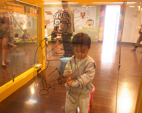 兒童遊戲室-國立台灣美術館：整棟都好好玩