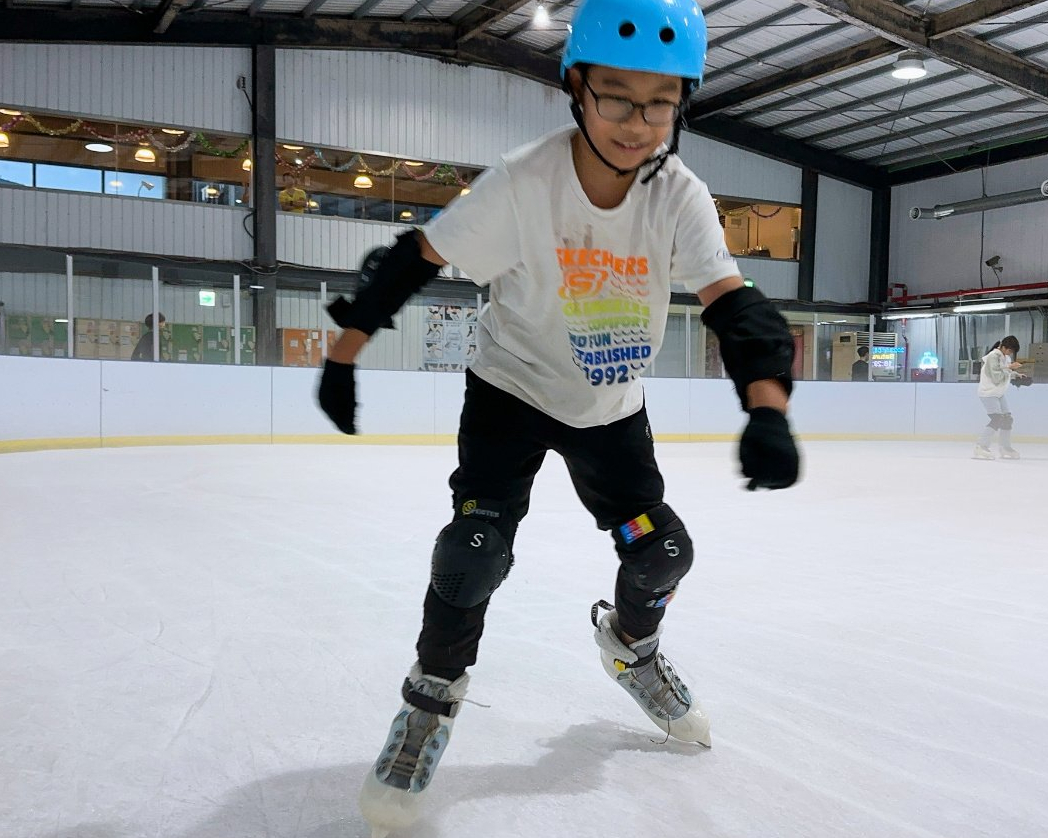 就是愛滑冰，初學者也能安心玩～桃園TAI Snow台灣之新-桃園滑冰運動世界