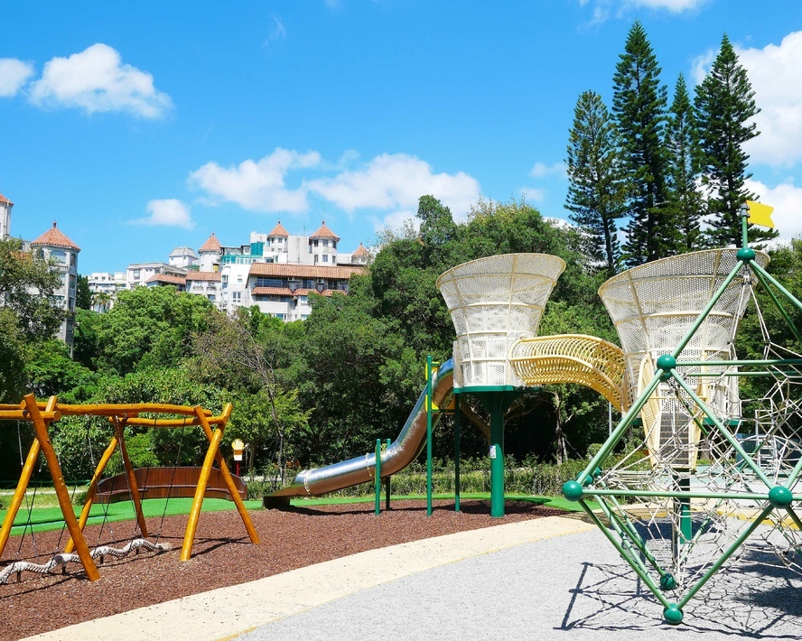海芋造型遊戲塔×跑酷練習場，大、小小孩各有所好～台北天母公園