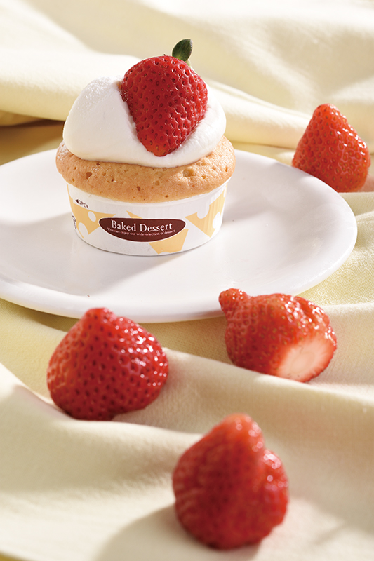 新手必学～巧手烘焙小西点:鲜奶油香缇小蛋糕