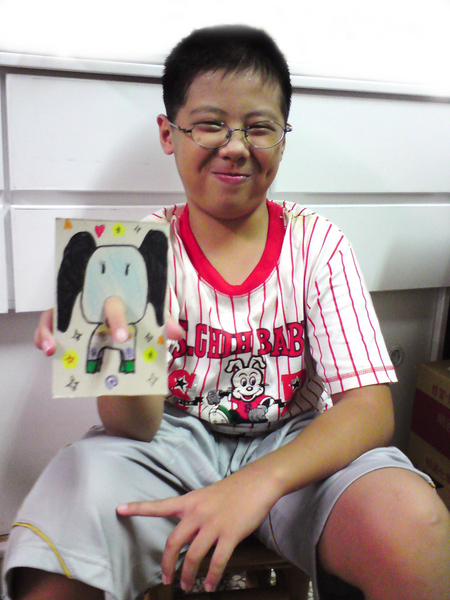 哈哈哈～     联想 ┼ 涂鸦= 创意游戏 原来一个洞有这麼多的想像空间