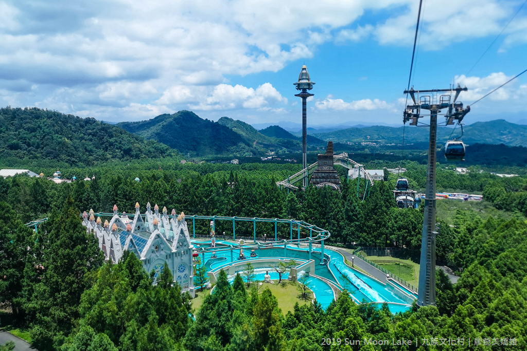 ▼转乘日月潭缆车有分成两种车厢-通常一般缆车不用等太久-而我们选择