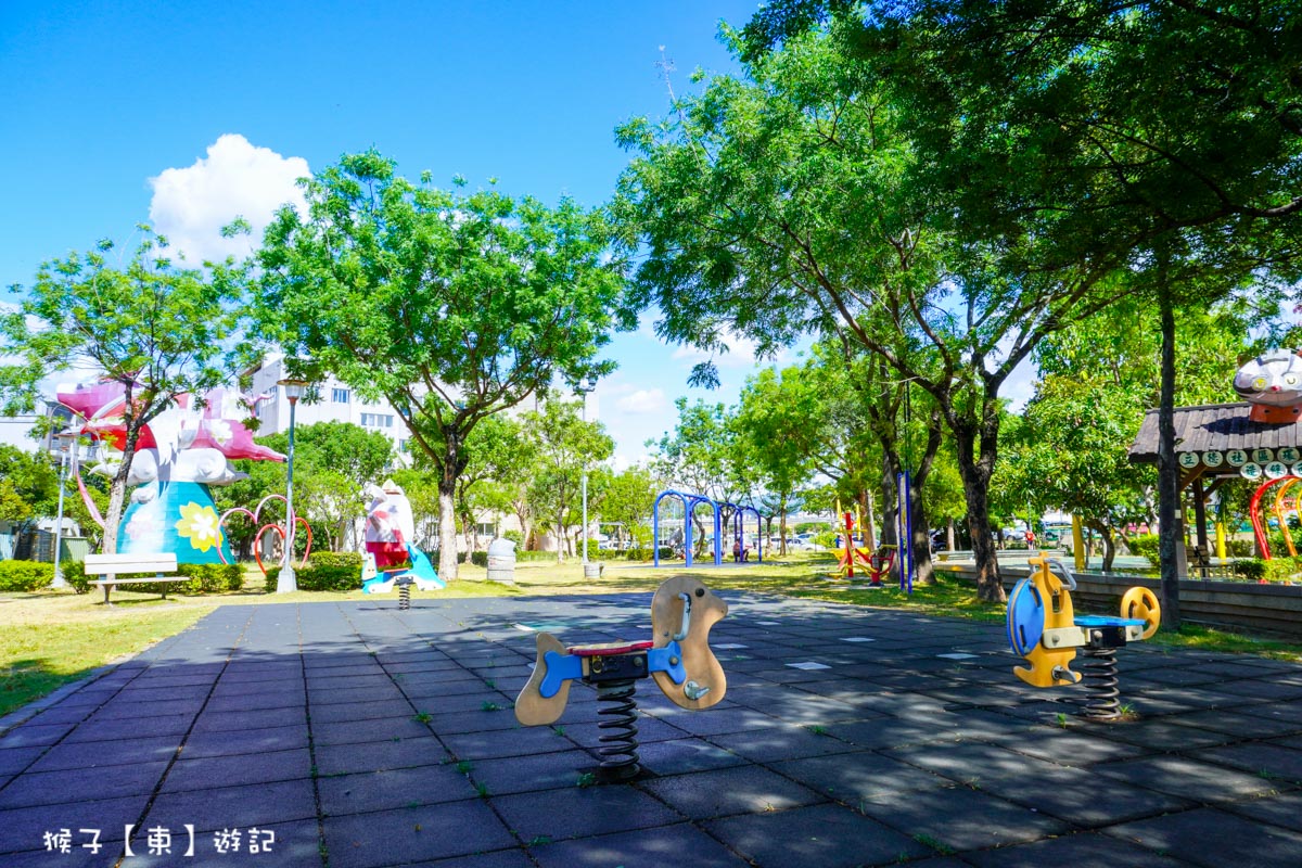 陆桥下不怕晒,下雨天也能玩沙坑～台中十九甲健康公园