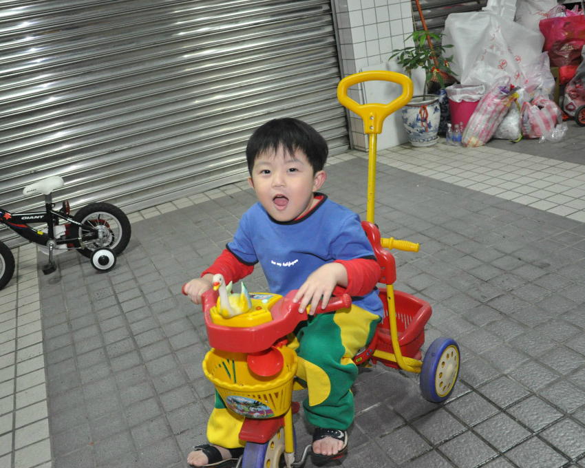 三輪車？還是滑步車？兒童職能治療師的抉擇