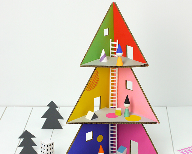 為娃娃蓋座聖誕樹屋吧！