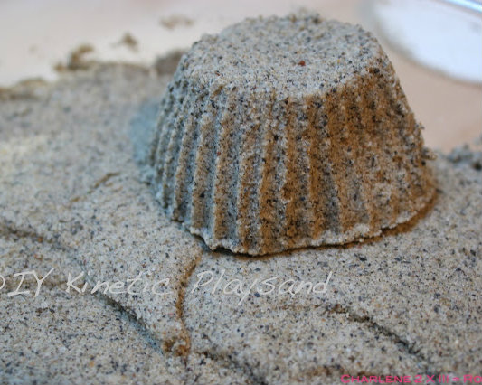似沙像黏土！可塑型動力沙DIY