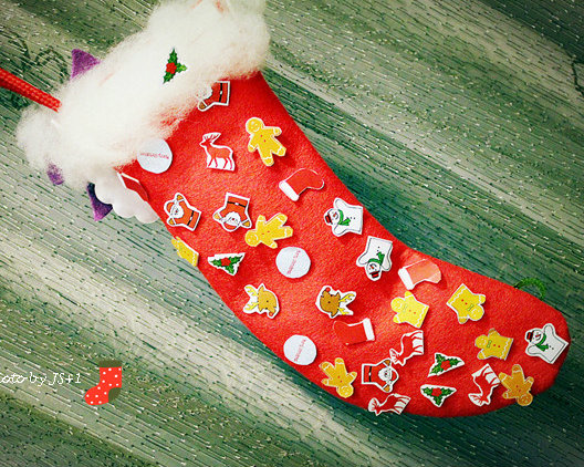簡單素材，輕鬆DIY紅吱吱聖誕襪 ！