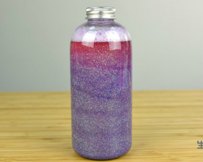 皮小孩的剋星「乖乖冷靜瓶」！DIY Time Out Glitter Bottle 