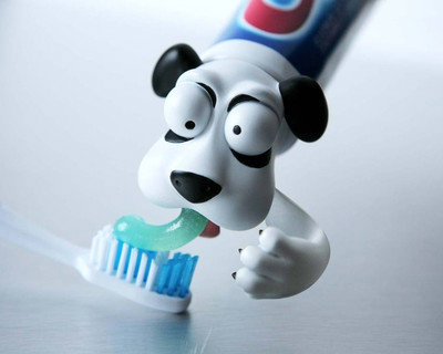 《親子良品》快樂的刷牙時間！擠牙膏器的小創意
