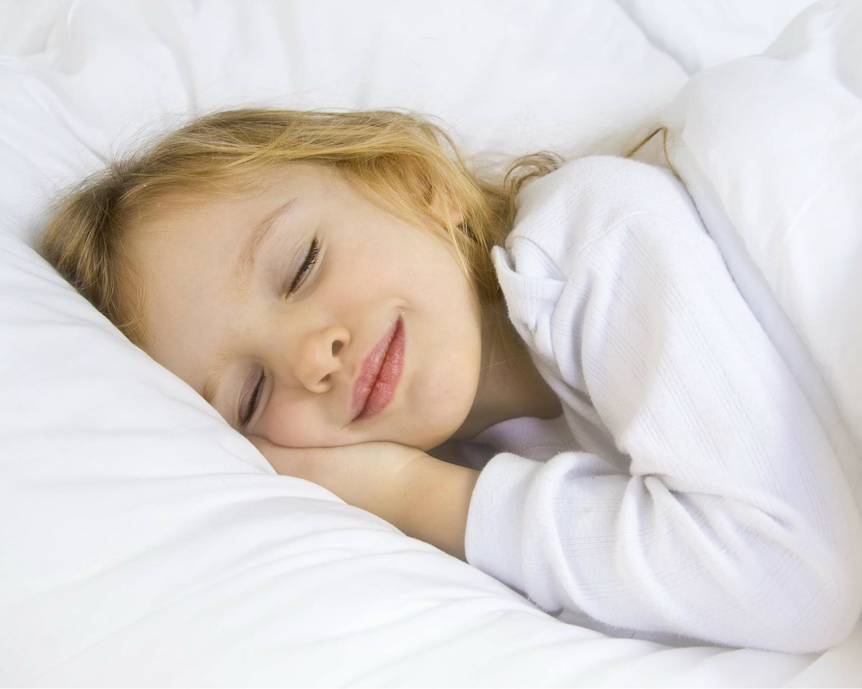 關於睡覺，你可以告訴孩子變聰明的小秘密！