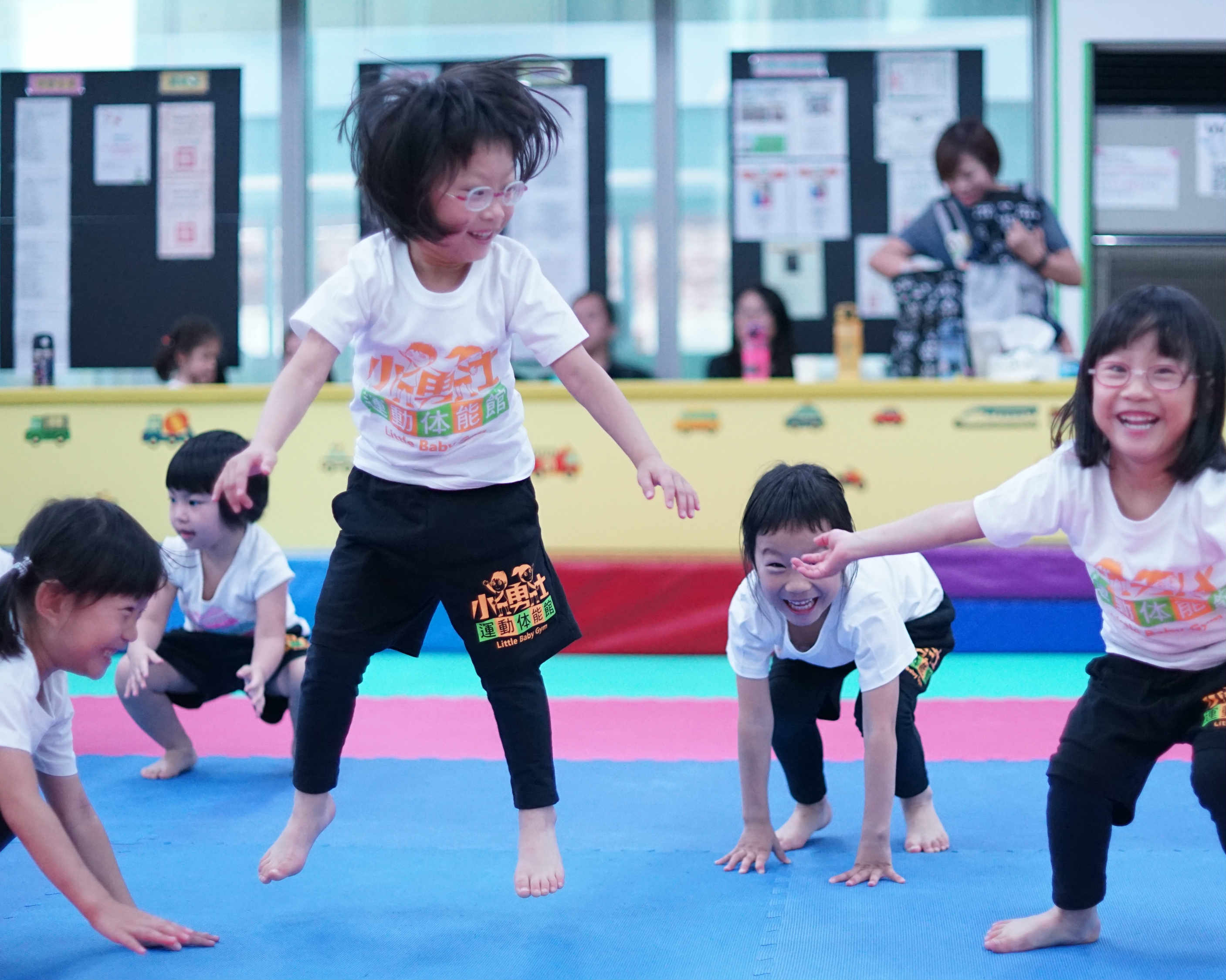 幼兒體操翻滾玩出好多力～小勇士運動體能館(文末有得獎名單)