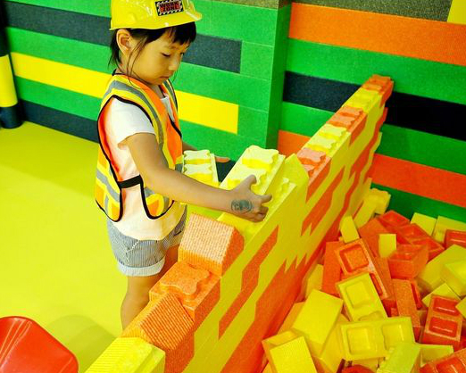 EPP材質大型積木樂園，啟發孩子的創造力、想像力～汐止Kid's建築樂園(已歇業)