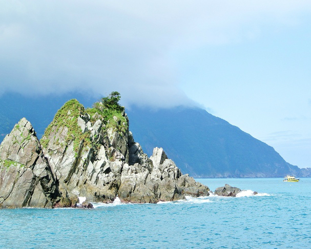 無敵海景藏身踏浪秘境！？宜蘭粉鳥林漁港