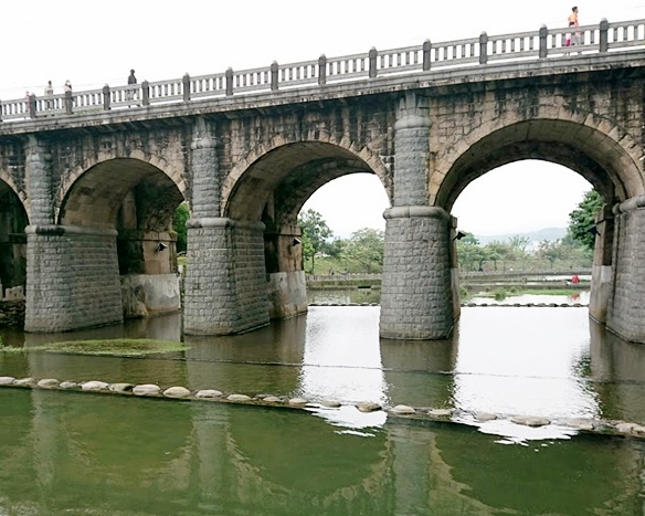 典雅壯觀石造拱橋，綠意盎然的散步行程～新竹牛欄河親水公園