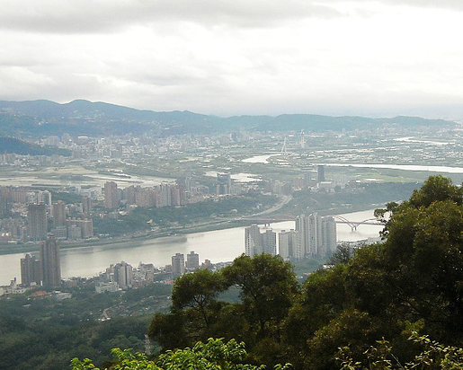 挑戰小百岳，登上觀音山～新北八里牛寮埔登山步道