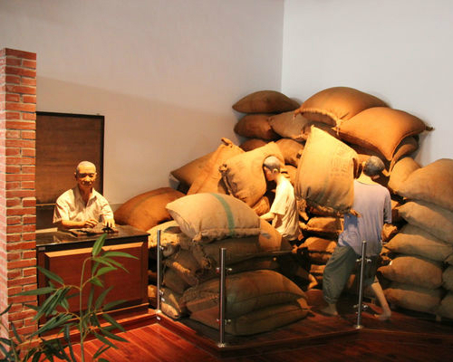 帶著孩子動手碾米趣！探索百年木製碾米機及穀倉：桃園稻米故事館
