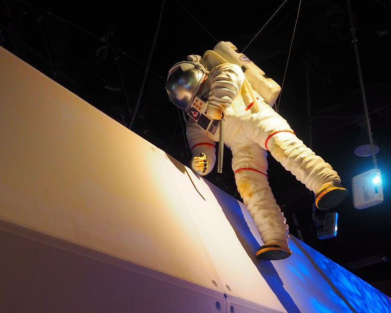 注意注意，本太空艙即將登陸火星～高雄國立科學工藝博物館太空飛行探索館