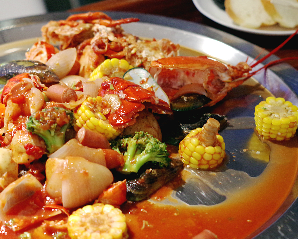 水桶裝海鮮？台灣海鮮的美式新吃法～新竹老海港新海鮮美式餐廳