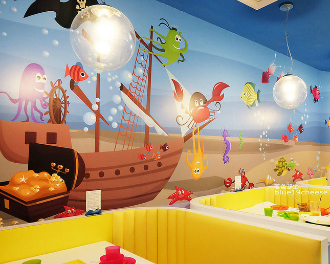 滿載玩具與歡笑聲的藍色海洋～台中歐絢唯兒海洋主題餐廳