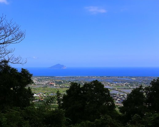 無敵海景龜山島，以烤肉香佐夜景～宜蘭跑馬古道露營區