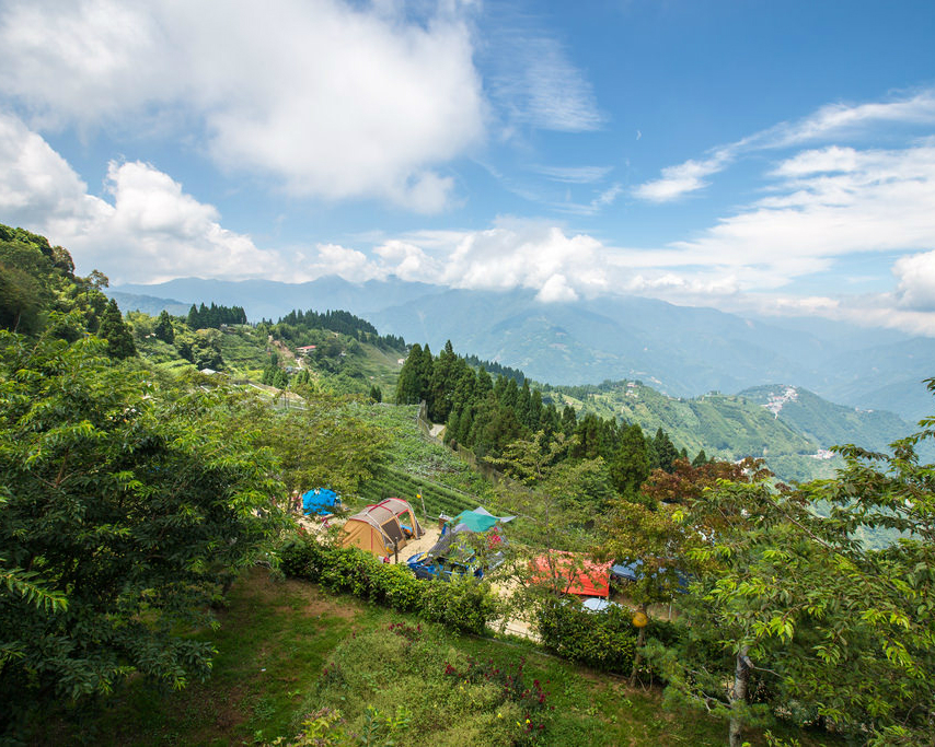 美麗的山嵐景色、獨特風味的水蜜桃料理～桃園拉拉山恩愛農場