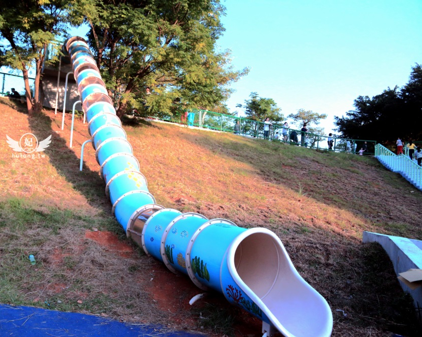 滯洪池新功能，四層樓水管溜滑梯直線到底～林口足夢運動公園