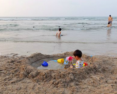 北海岸戲水天堂，挖掘專屬小泳池～石門白沙灣海水浴場