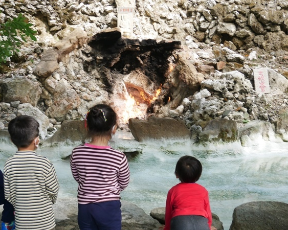 拋開臥室枕頭山，親子同步O型走～台南水火同源登山步道(碧雲火泉步道)