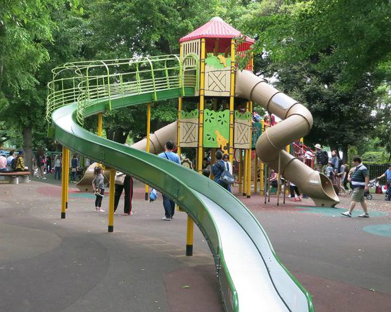 超長溜滑梯，爸媽小孩都開心的微笑公園～東京明治神宮外苑にこにこパーク