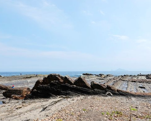 磯釣聖地，看火龍岩在魔鬼洗衣板上靜靜安眠～貢寮萊萊地質區