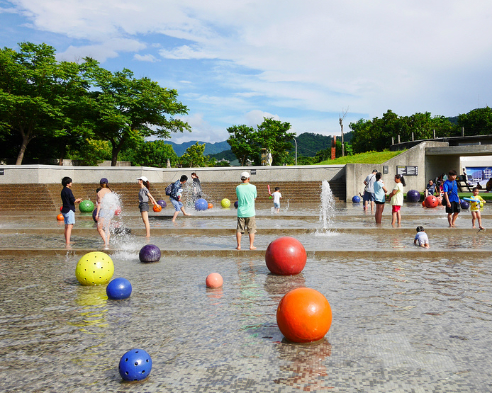 SUMMER！玩水玩沙都好玩～新北市立鶯歌陶瓷藝術園區