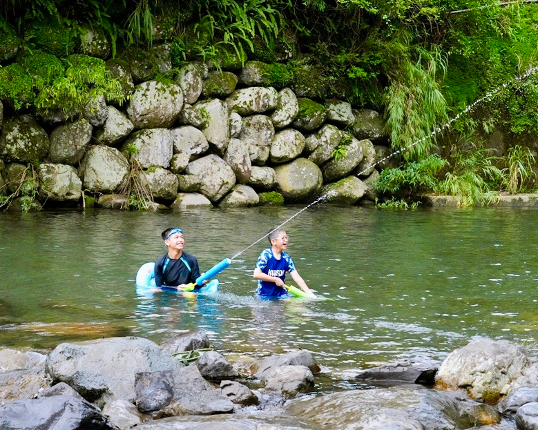 免費溪邊玩水×荒郊野外土雞美食～三峽大豹溪仙雲閣山莊