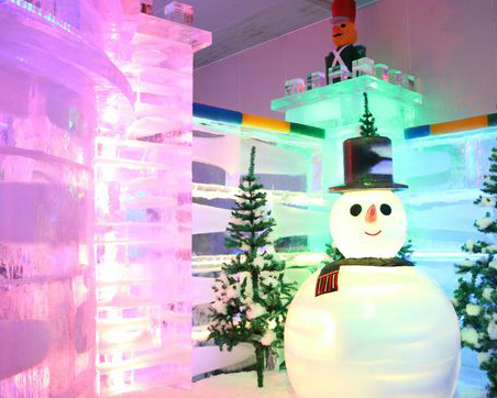 【新莊極凍冰雪城堡樂園】零下18度、8000塊巨大冰磚打造的城堡樂園！2016/12/24~2017/03/28