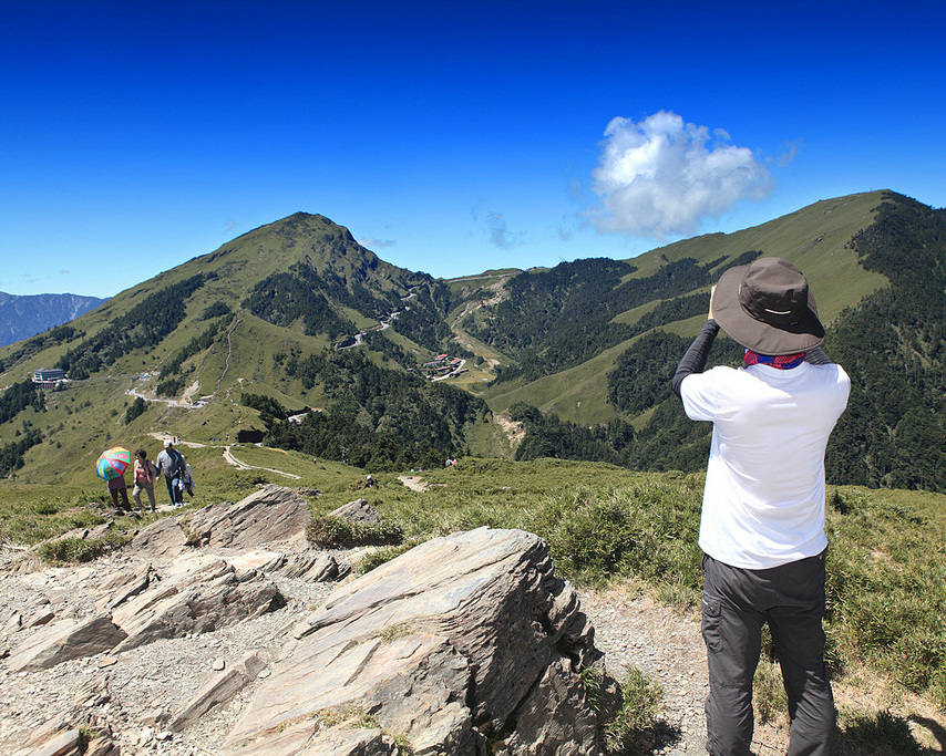 最適合全家人的運動，一起爬百岳吧～南投石門山