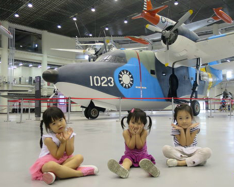 近距離欣賞國寶級退役飛機～高雄空軍官校航空教育展示館