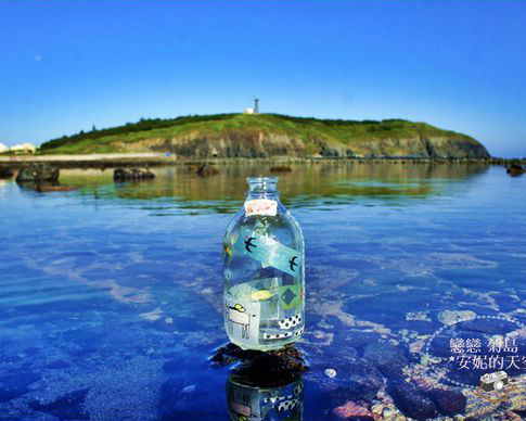 當漂流的玻璃瓶遇上紙膠帶，一場邂逅的浪漫～澎湖 O2 TRAVEL散策野餐明信片