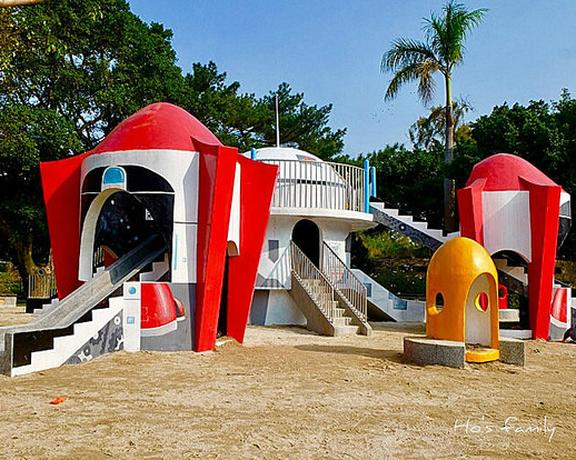 太空堡壘降落！玩溜滑梯沙坑、球類免費親子景點～台北青年公園