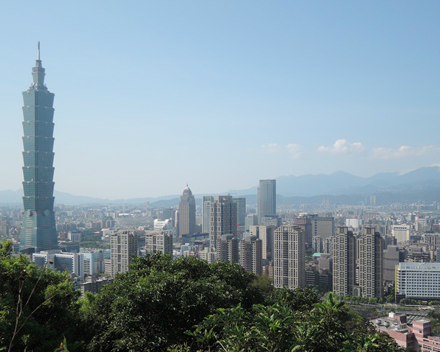 登象山而小台北，適合親子挑戰的親山步道～台北象山親山步道