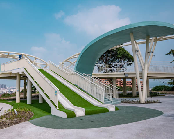暢玩雲朵造型遊具，家長同樂回味童趣時光～彰化八卦山天空遊戲場