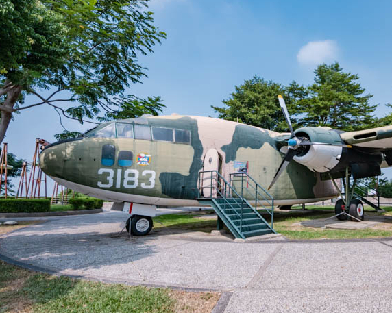 空中運輸老母雞轉換跑道，發現職業第二春～彰化C-119軍機公園