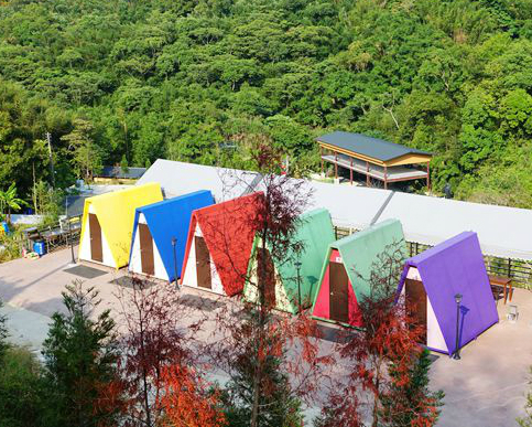 隱藏山上的彩色小木屋，吸睛又可愛～苗栗DooCoffee景觀咖啡廳