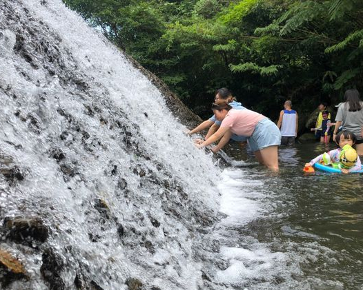 玩溪流不用翻山越嶺，天然SPA醍醐灌頂～雙溪清水坑