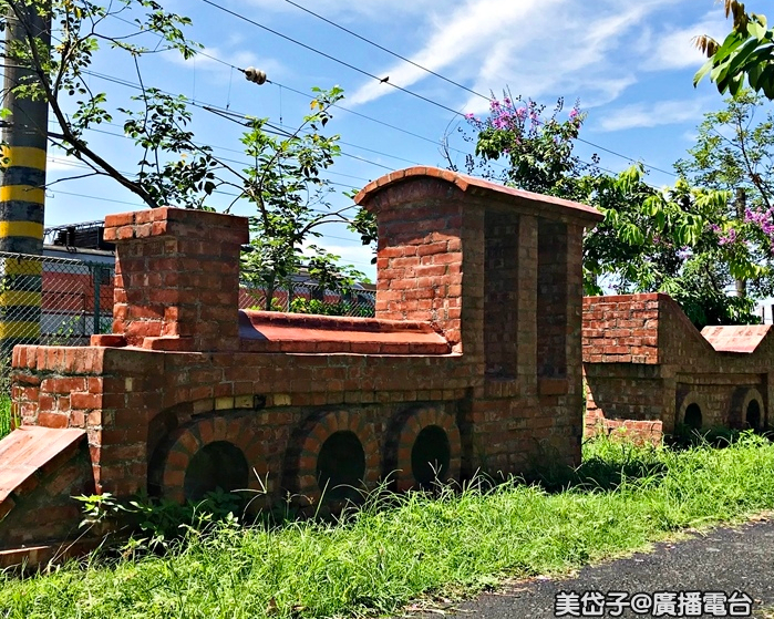 開放式鐵道歷史展示中心，玩樂間增加小知識～台南新營鐵道地景公園