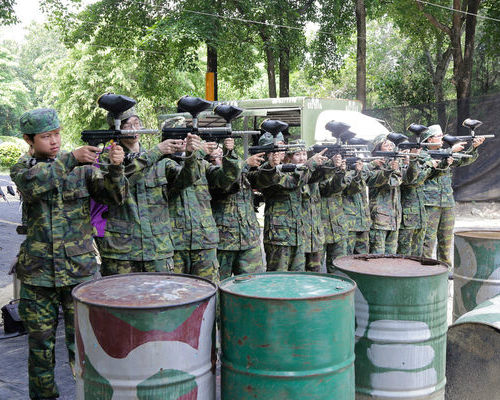 瘋狂水庫跳水、獨木舟體驗、還有漆彈戰！好豐富的遊園行程～台糖尖山埤江南渡假村