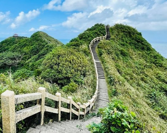 踏上東北角小長城，一起翻越岬角山稜～瑞芳鼻頭角步道